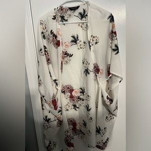 Beach cover up/kimono. Size S/M but runs big.